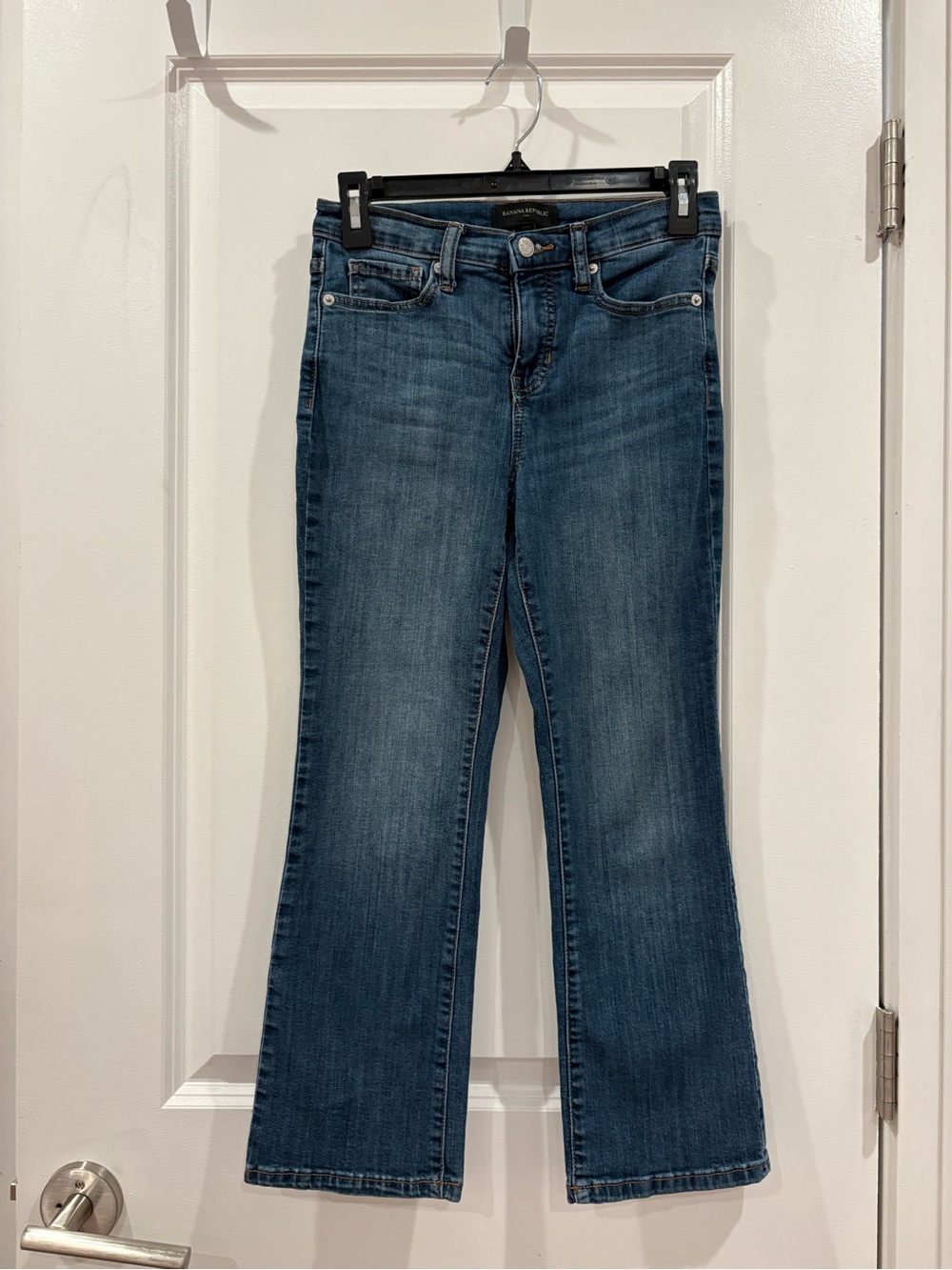 Classic Mid-Rise Bootcut Cropped Jeans - Blue